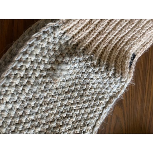 Jessica Simpson winter cream pale green and metallic thread scarf and hat set - Picture 4 of 5